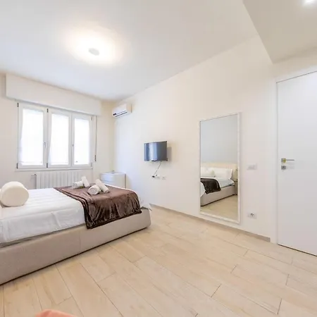 شقة Elegant 1bdr In The Center, 5 Min From The Duomo ميلان