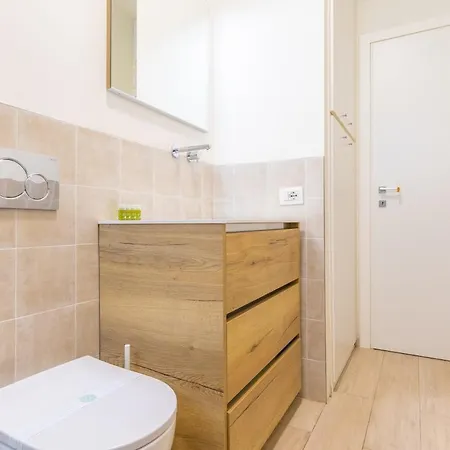 شقة Elegant 1bdr In The Center, 5 Min From The Duomo *